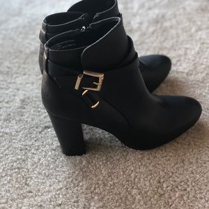 New Mossimo black ankle boots sz 5.5